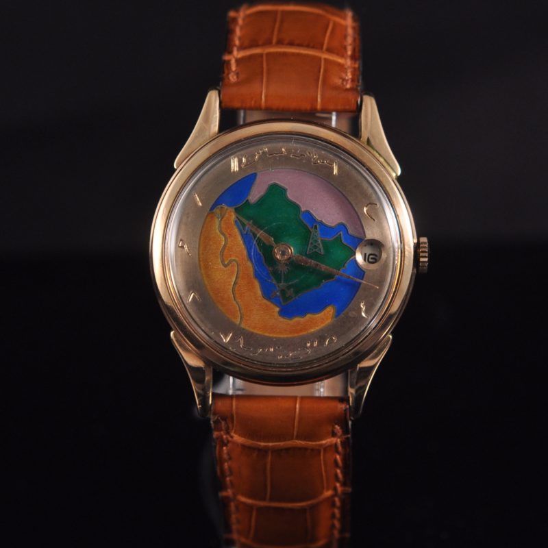 UNIVERSAL GENEVE ENAMEL DIAL