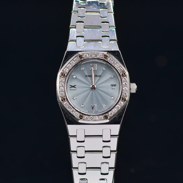 AUDEMARS PIGUET ROYAL OAK LADY'S REF. 67372ST BOX AND PAPERS