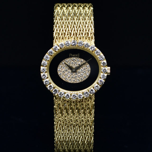 PIAGET LADY'S YELLOW GOLD ONYX AND DIAMONDS
