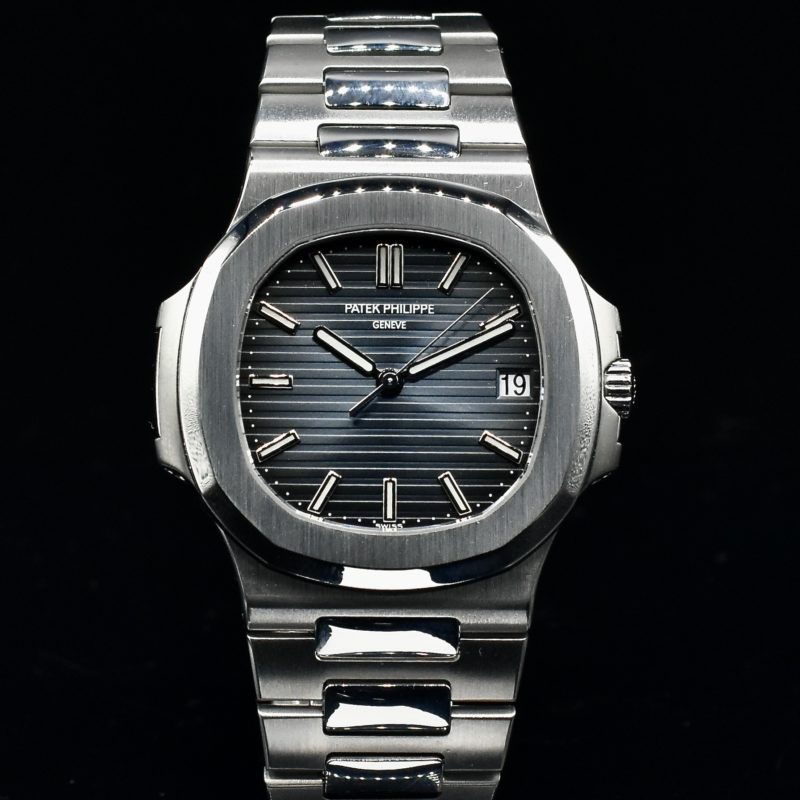 PATEK PHILIPPE NAUTILUS REF. 5711/1A BOX AND CERTIFICATE