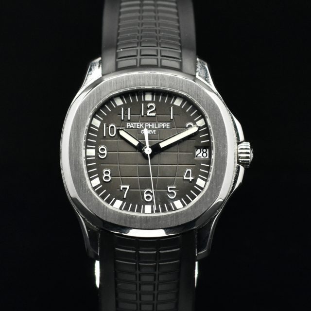 PATEK PHILIPPE AQUANAUT REF. 5165 WITH EXTRACT FROM THE ARCHIVES