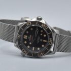 OMEGA SEAMASTER DIVER 300 REF. 210.90.42.20.01.001 JAMES BOND 007 BOX AND PAPERS