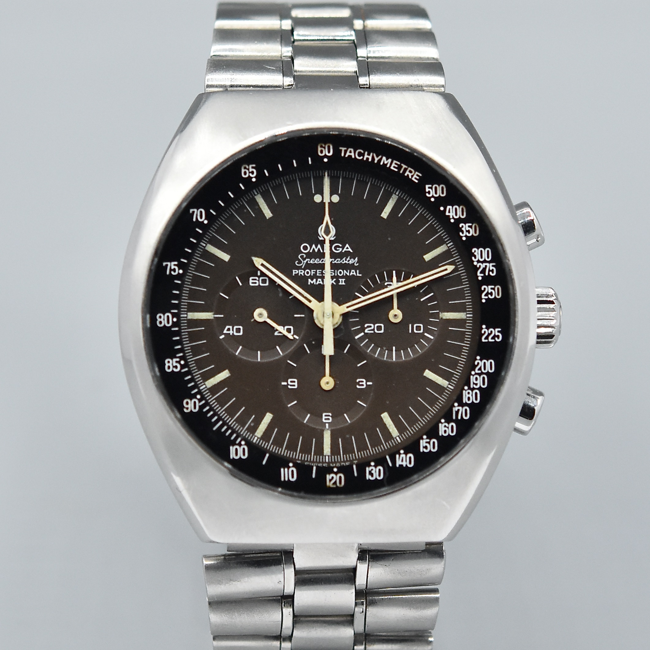 OMEGA SPEEDMASTER MARK II REF. 145.014 TROPICAL DIAL WITH EXTRACT FROM THE ARCHIVES